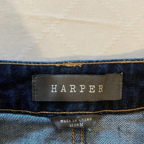 Harper Jean Demi Skirt medium Excellent condition EUC - Picture 2 of 4